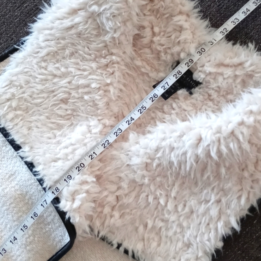 🌫Live A Little🌫 - Faux Fur Shearling Cardigan Vest - Picture 13 of 14